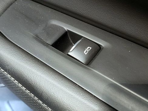 Used 2025 Chevrolet Suburban Premier AWD/4WD image 73