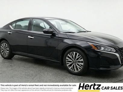 Used 2025 Nissan Altima 2.5 SV