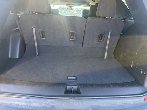 Used 2023 Chevrolet Traverse LT AWD/4WD image 28