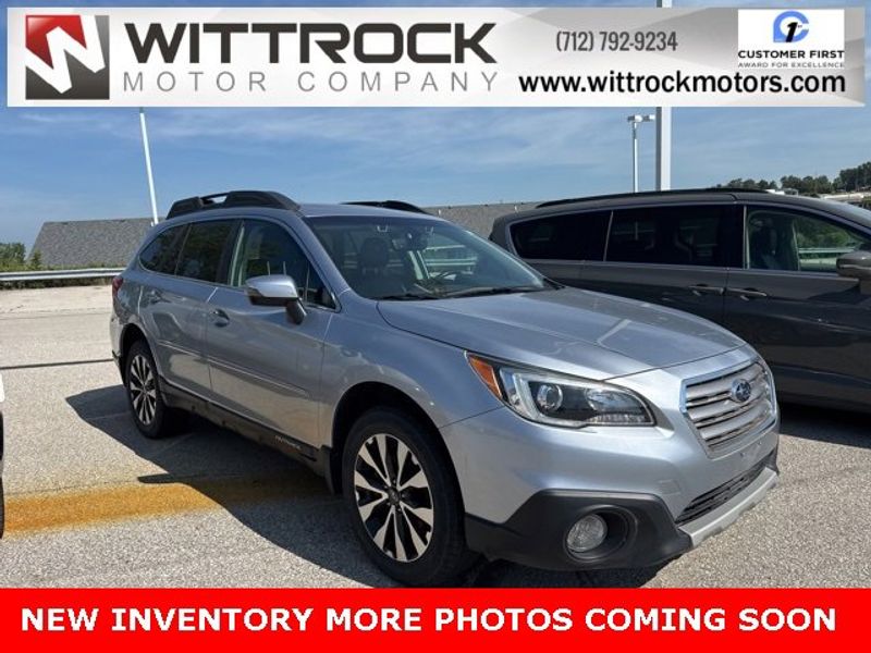 Used 2017 Subaru Outback 2.5i Limited image 1