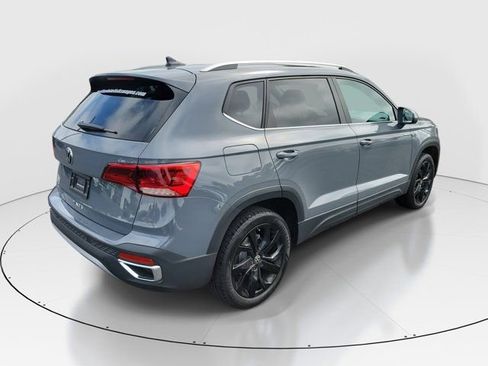 Certified 2024 Volkswagen Taos SE w/ Panoramic Sunroof Package image 36