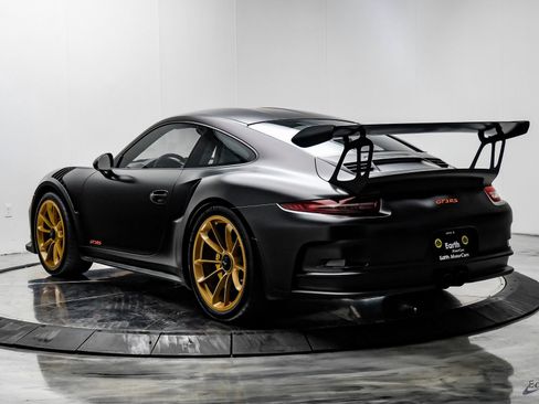 Used 2016 Porsche 911 GT3 RS image 8