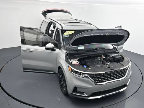 Used 2024 Kia Carnival SX Prestige FWD image 40