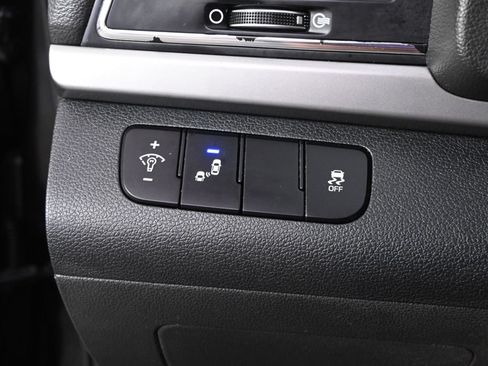Used 2018 Hyundai Elantra SEL FWD image 24