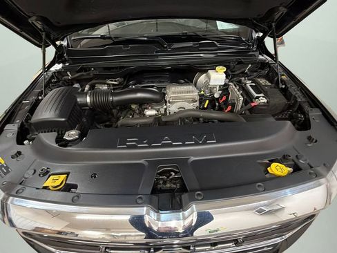 Used 2022 RAM 1500 Limited AWD/4WD image 9