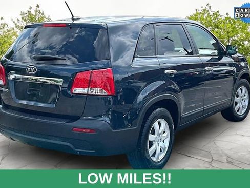 Used 2013 Kia Sorento LX FWD image 2