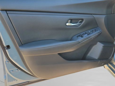 Certified 2024 Nissan Sentra SV image 17