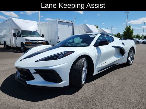 Used 2024 Chevrolet Corvette Stingray Preferred Cpe w/ Body-Color Dual Roof Package RWD image 3