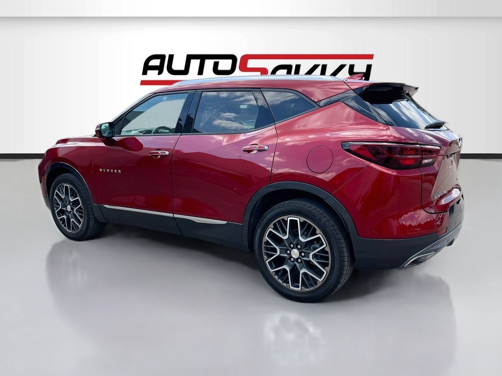 Used 2025 Chevrolet Blazer Premier w/ Driver Confidence II Package AWD/4WD image 5