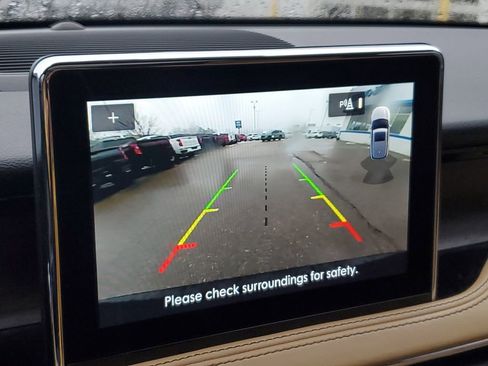 Used 2022 Lincoln Corsair Reserve image 19