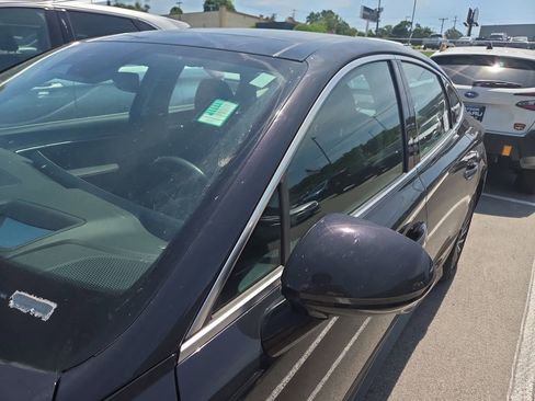 Certified 2025 Hyundai Sonata Limited FWD image 9