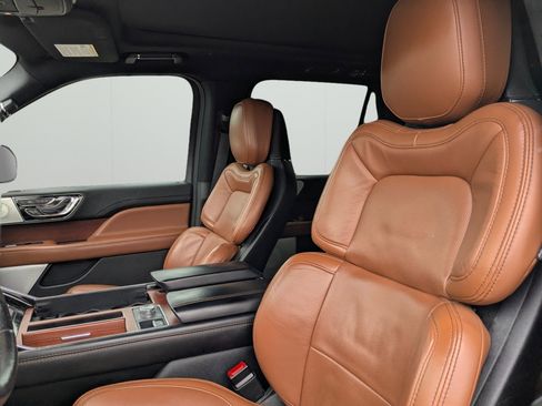 Used 2021 Lincoln Navigator L Reserve w/ Luxury Package AWD/4WD image 5