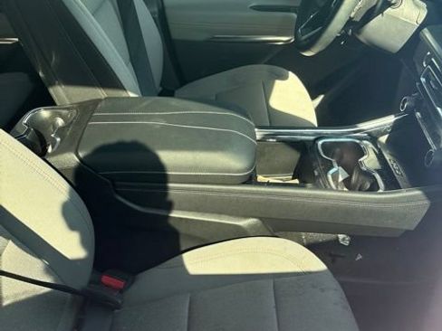 Used 2026 Chevrolet Traverse LT w/ Sun and Wheel Package AWD/4WD image 16
