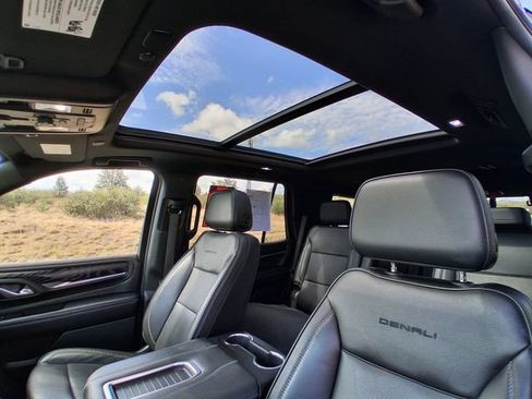 Certified 2024 GMC Yukon Denali AWD/4WD image 11