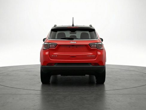 Used 2025 Jeep Compass Limited image 6