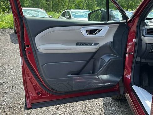 New 2025 Subaru Forester Limited image 6