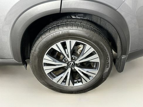 Used 2023 Nissan Rogue SV image 11