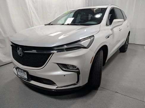 Certified 2022 Buick Enclave Essence w/ Sport Touring Edition FWD image 7