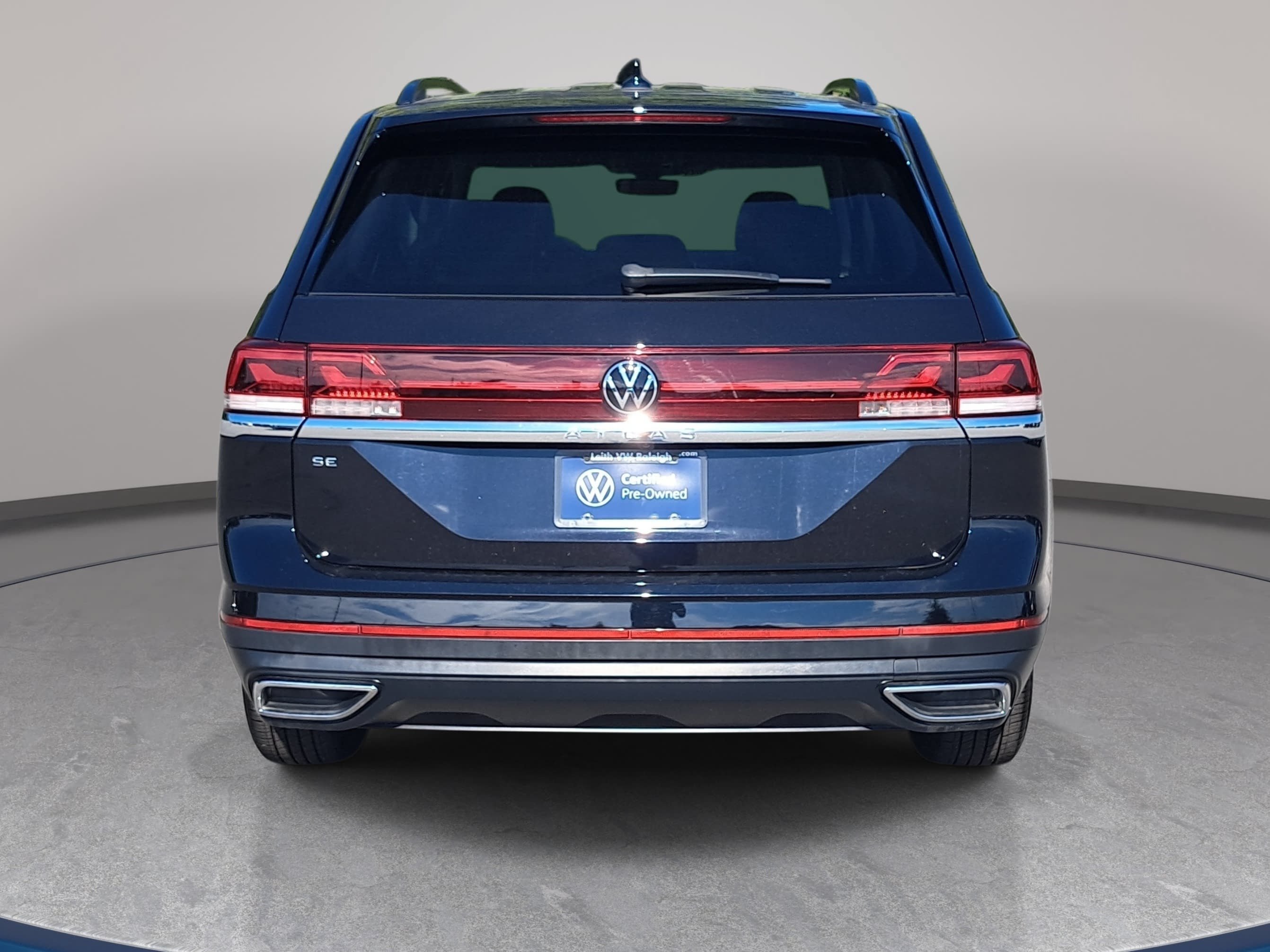 Certified 2025 Volkswagen Atlas SE FWD image 6