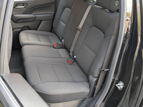 Used 2023 Chevrolet Colorado LT image 18