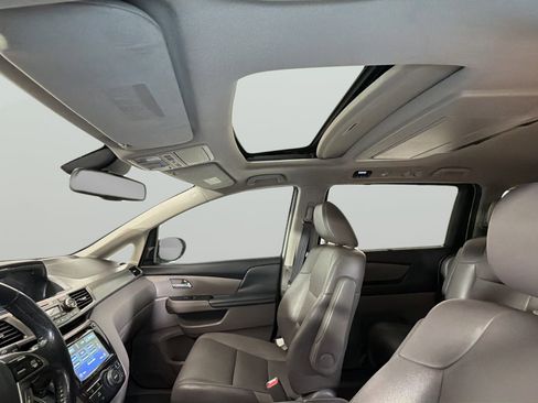 Used 2016 Honda Odyssey Touring Elite image 30