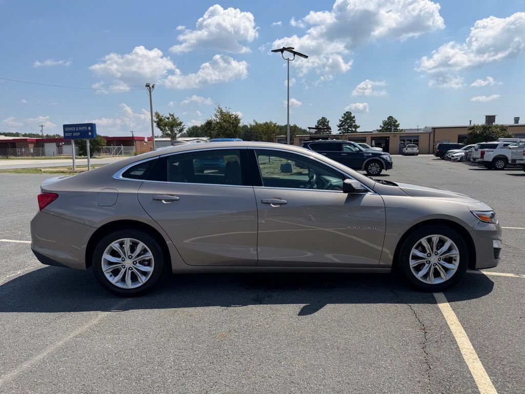 Used 2023 Chevrolet Malibu LT FWD image 2