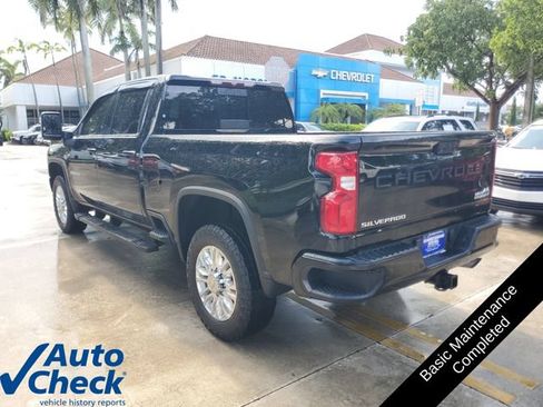 Used 2022 Chevrolet Silverado 2500 High Country w/ Safety Package II AWD/4WD image 2