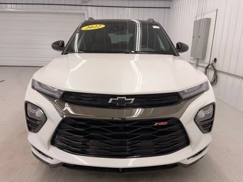 Used 2022 Chevrolet TrailBlazer RS w/ Sun and Liftgate Package AWD/4WD image 2