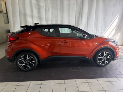 Used 2020 Toyota C-HR XLE FWD image 7
