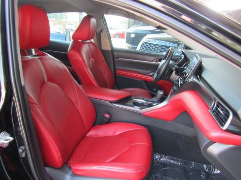 Used 2021 Toyota Camry XSE FWD image 11