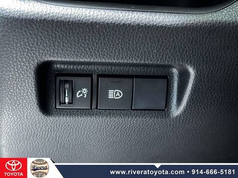 Used 2019 Toyota RAV4 LE w/ All Weather Liner Package AWD/4WD image 17