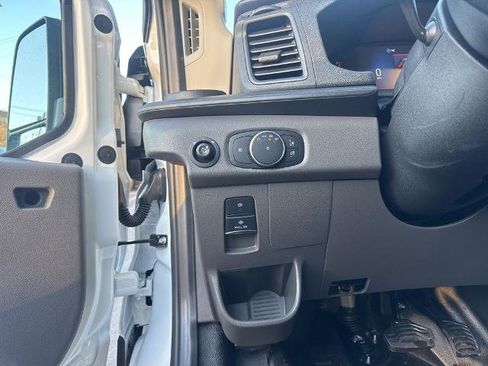 New 2026 Ford Transit 250 148 Medium Roof w/ Exterior Upgrade Package RWD image 17