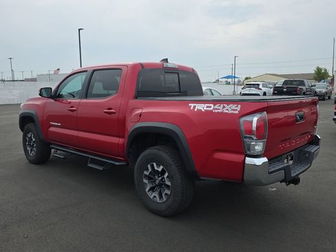 Certified 2021 Toyota Tacoma TRD Off-Road AWD/4WD image 6