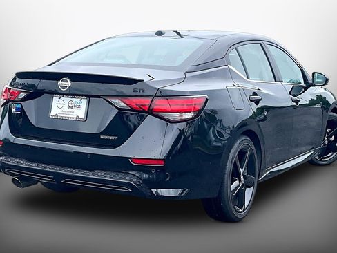 Used 2023 Nissan Sentra SR w/ Midnight Edition Package FWD image 12