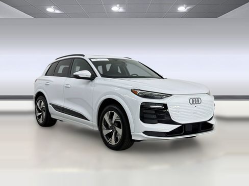 Used 2025 Audi Q6 e-tron Premium Plus w/ Premium Plus AWD/4WD image 7