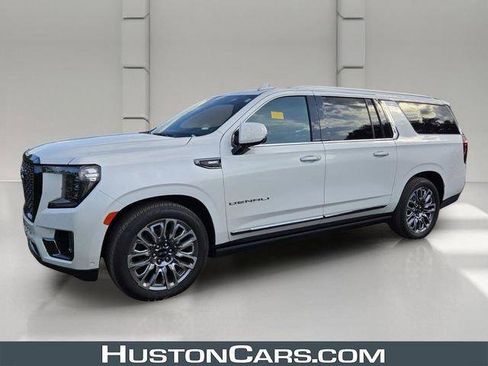 Used 2023 GMC Yukon XL Denali Ultimate w/ LPO, Floor Liner Package AWD/4WD image 1