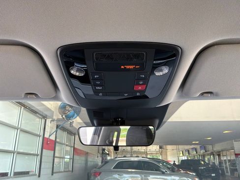 Used 2026 Kia Carnival FWD image 17