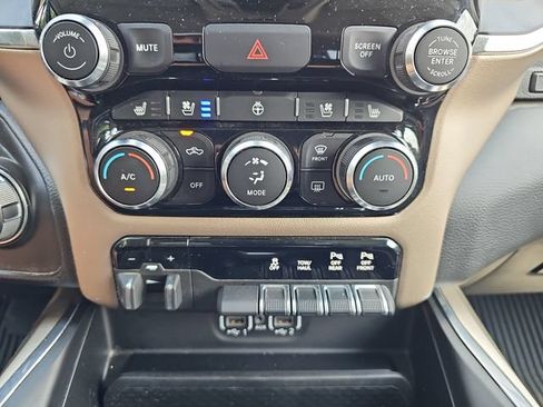 Used 2022 RAM 1500 Laramie AWD/4WD image 27