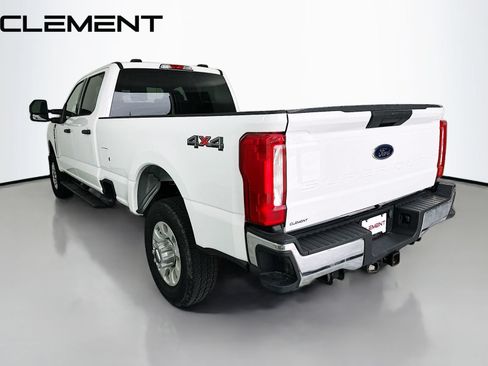 Used 2024 Ford F350 XLT AWD/4WD image 10