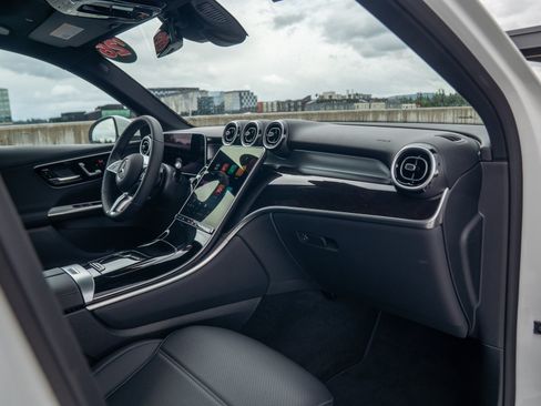 Certified 2026 Mercedes-Benz GLC 300 4MATIC image 27