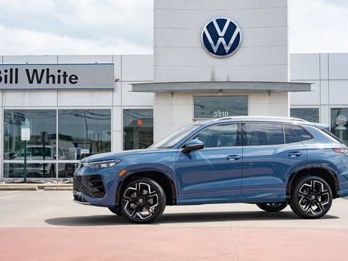 New 2026 Volkswagen Tiguan SEL R-Line AWD/4WD image 1