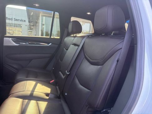 Used 2024 Cadillac XT6 Premium Luxury AWD/4WD image 7