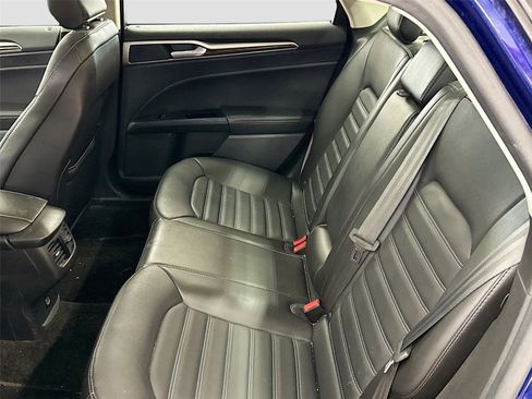 Used 2015 Ford Fusion SE w/ Equipment Group 202A FWD image 5