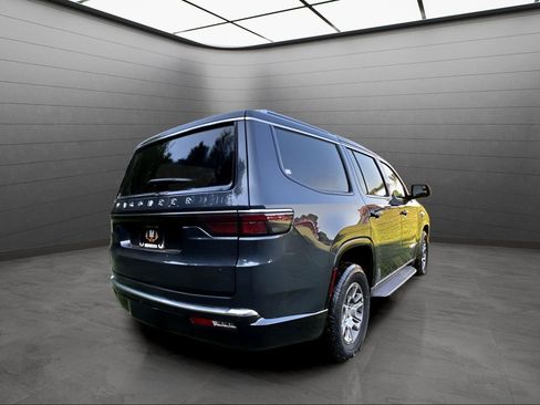 New 2024 Jeep Wagoneer 4WD w/ HD Trailer Tow Package image 6