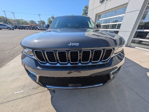 New 2025 Jeep Grand Cherokee Limited image 9