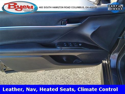 Used 2019 Toyota Camry XLE w/ Navigation Package image 12