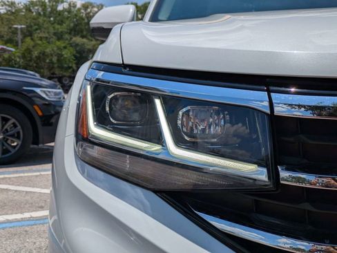 Used 2023 Volkswagen Atlas SEL AWD/4WD image 10