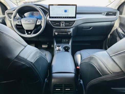 Used 2025 Ford Escape PHEV w/ PHEV Premium Package image 29