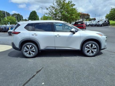Used 2021 Nissan Rogue SV image 8