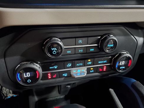 Used 2023 Ford Bronco Wildtrak AWD/4WD image 35
